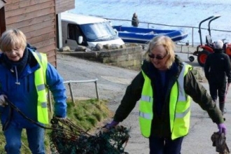 beach clean filey
