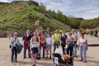 Beach clean at Filey South