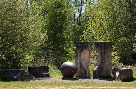 Breaking the mould statue by Andrew McKeown